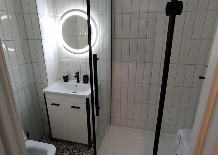 On Meretyna Street - між вокзалом і центром