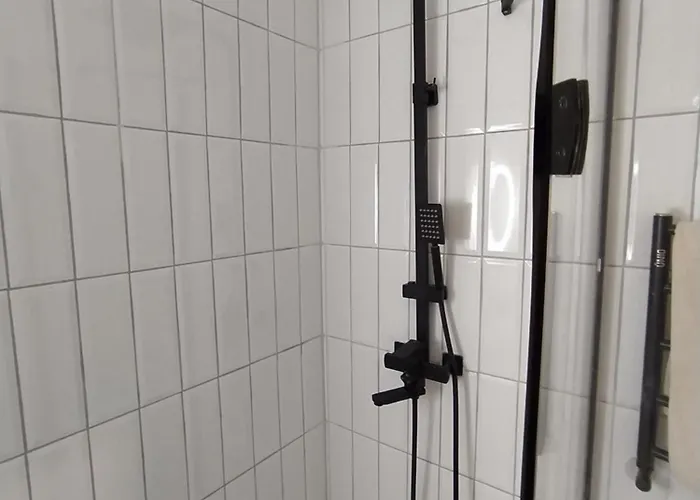 On Meretyna Street - між вокзалом і центром *