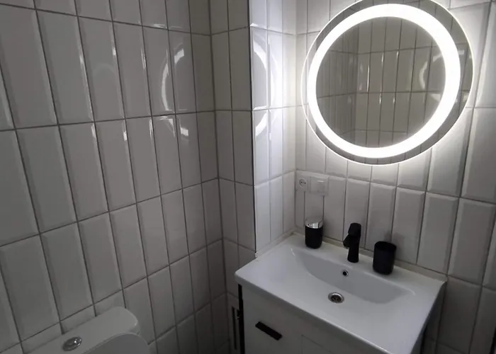 On Meretyna Street - між вокзалом і центром